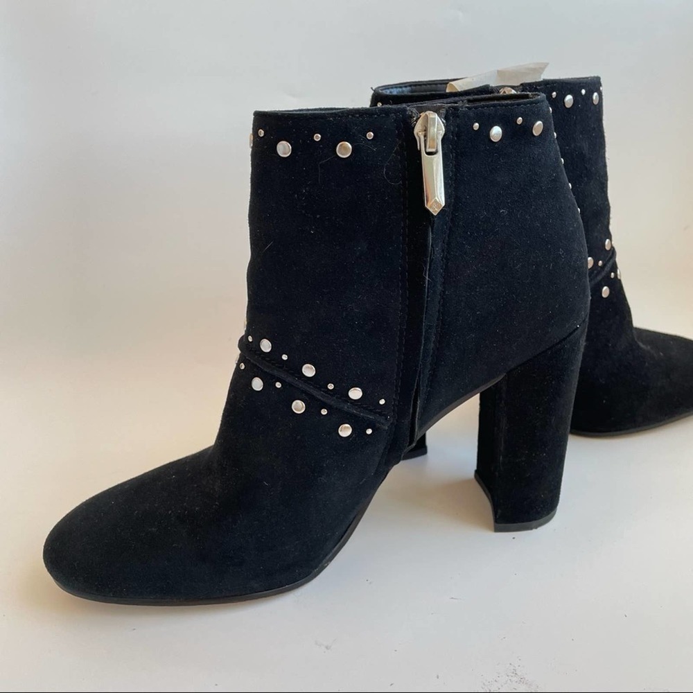 Sam Edelman Black Suede Chandler Round Disc Studs Block Heel Ankle Boots 9 - Picture 2 of 6